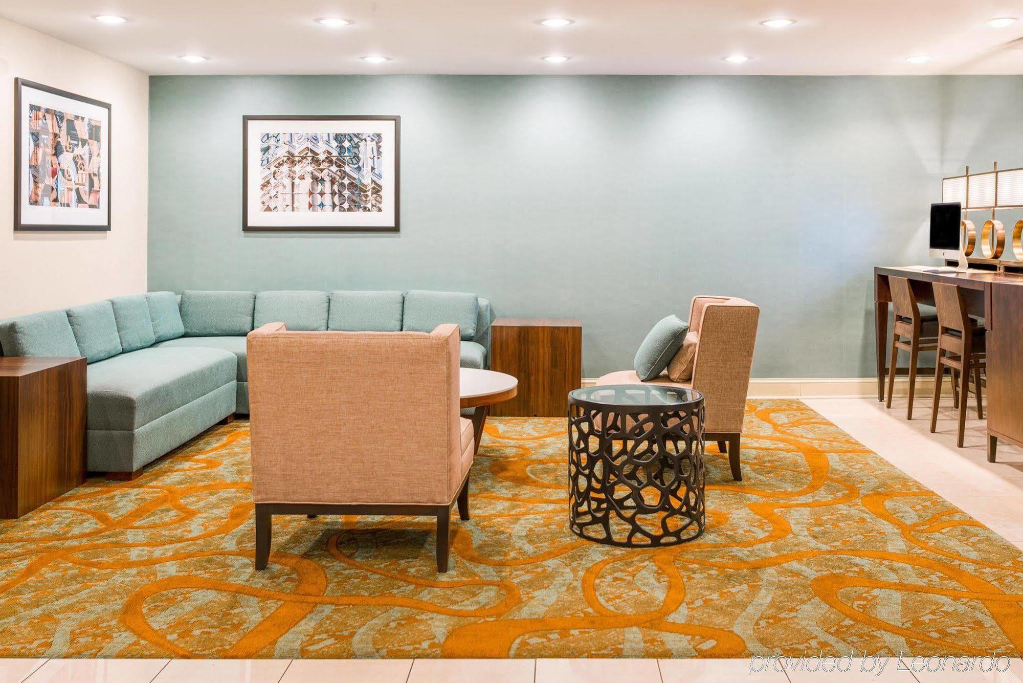 Doubletree By Hilton Airport Hotel 4*