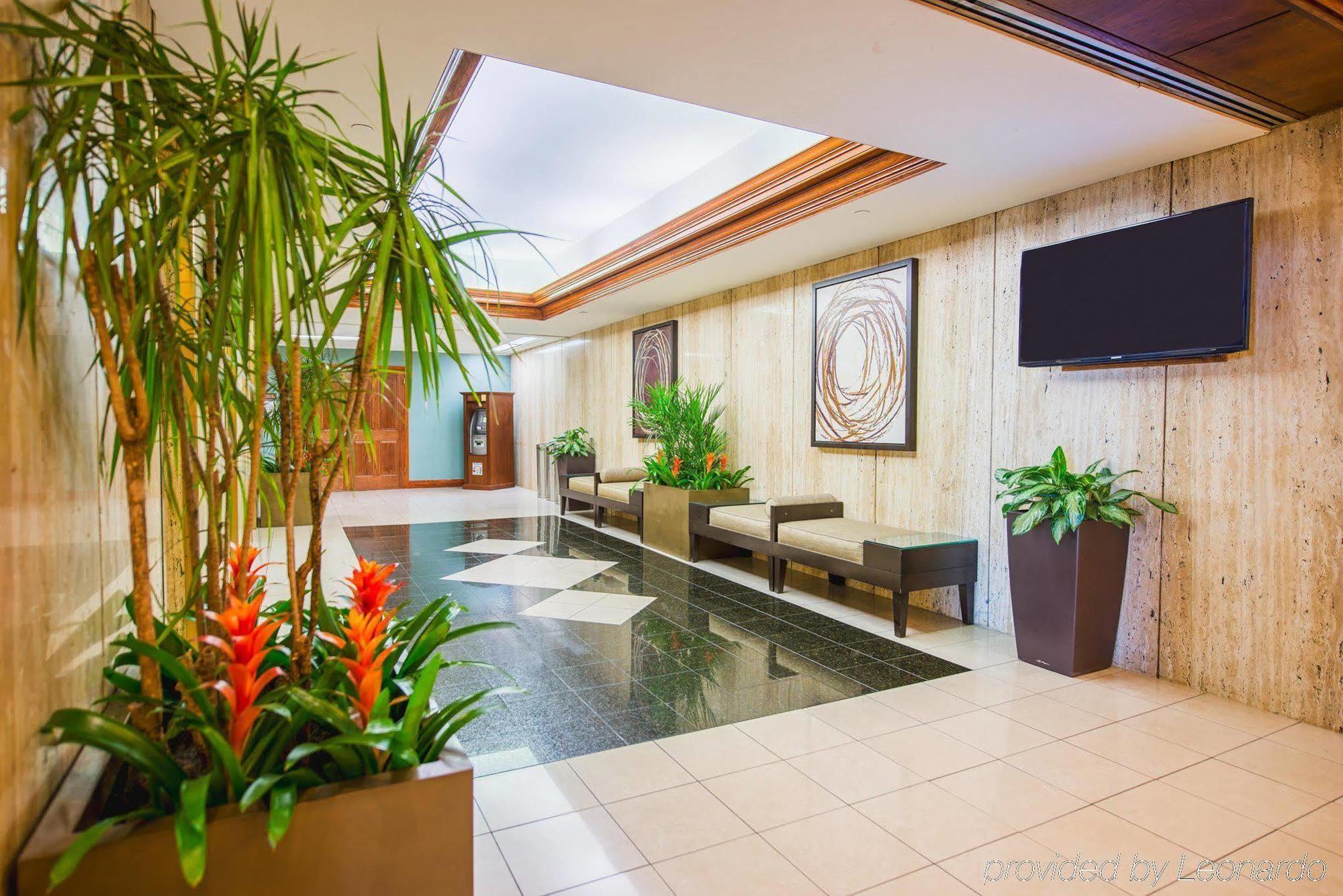 Doubletree By Hilton Airport 4*