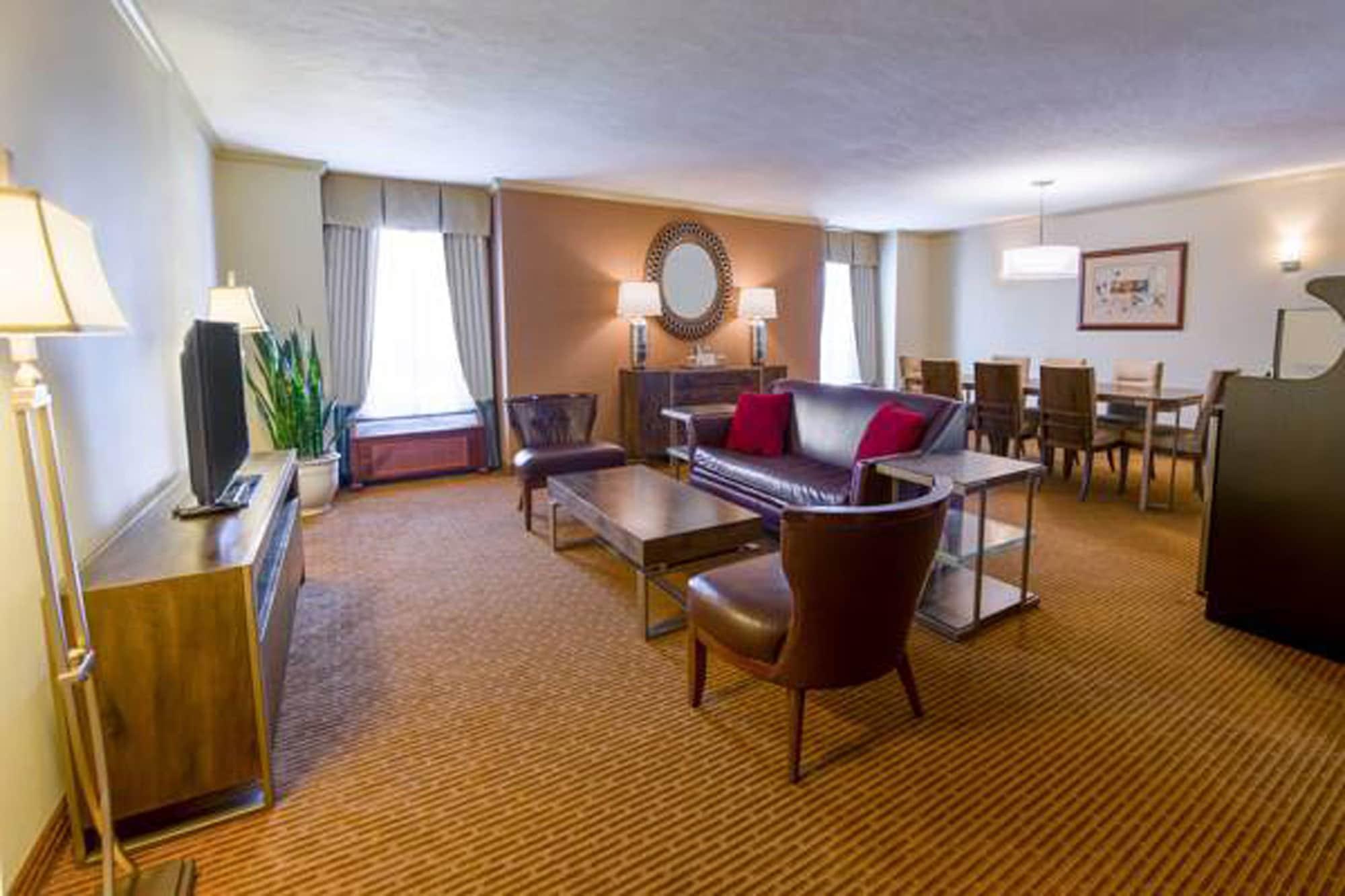 Hotel Doubletree By Hilton Airport 4*