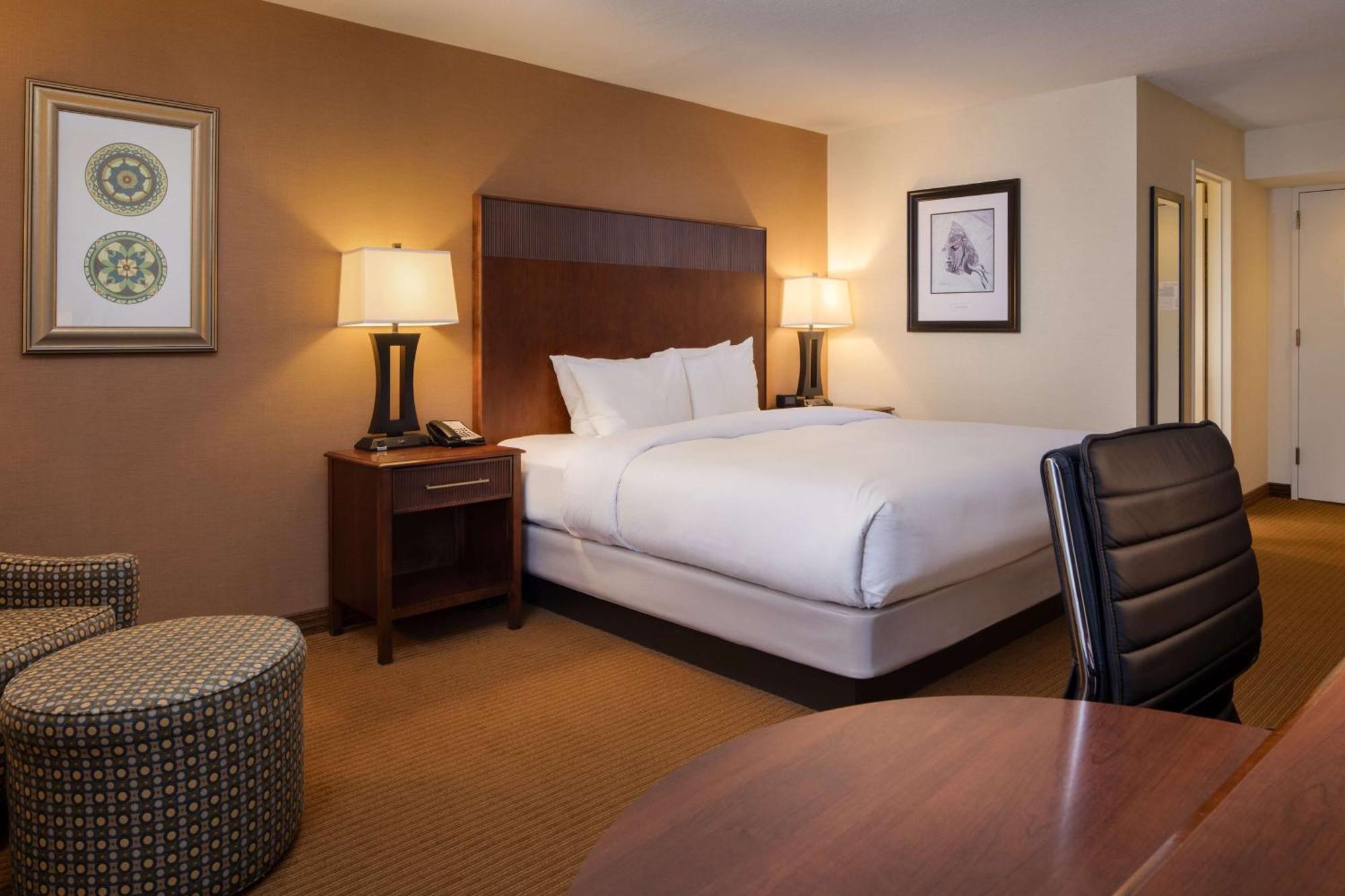 Doubletree By Hilton Airport Hotel 4*
