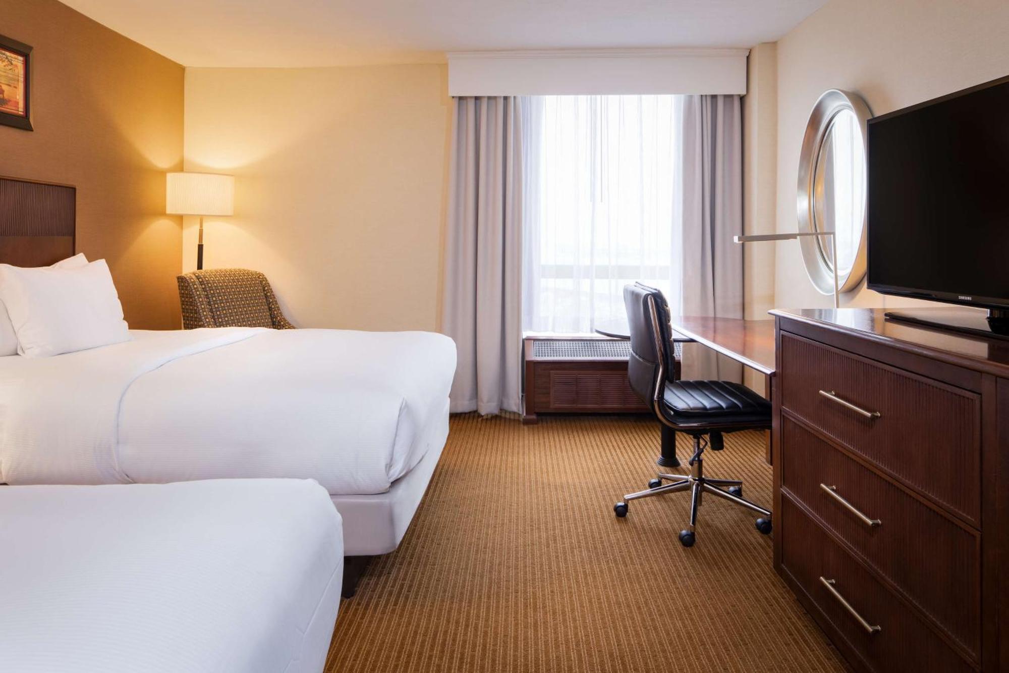 Hotel Doubletree By Hilton Airport Philadelphia