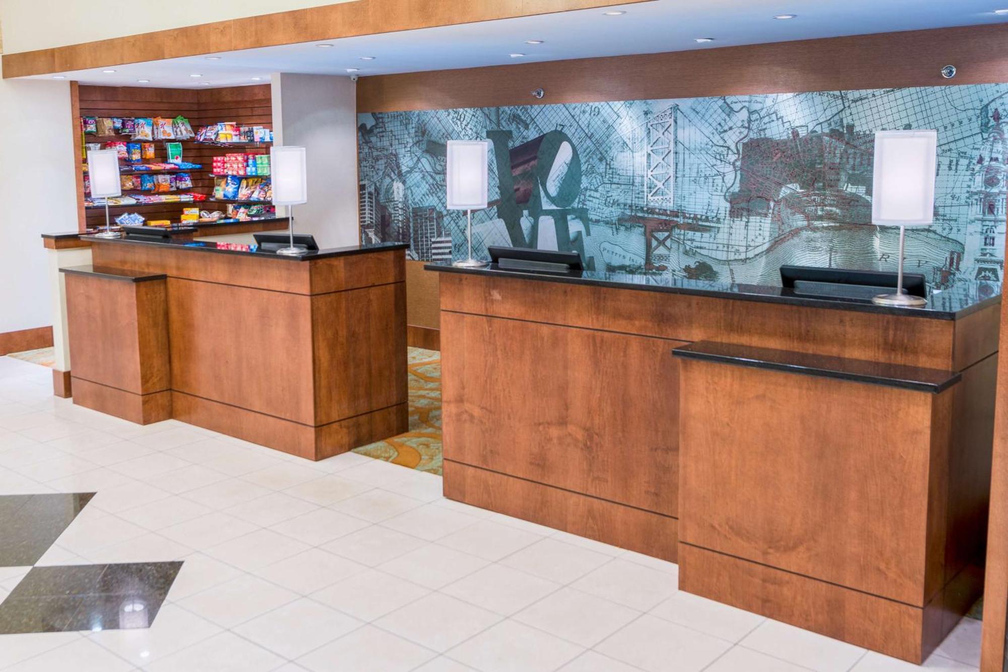 Doubletree By Hilton Airport Hotel